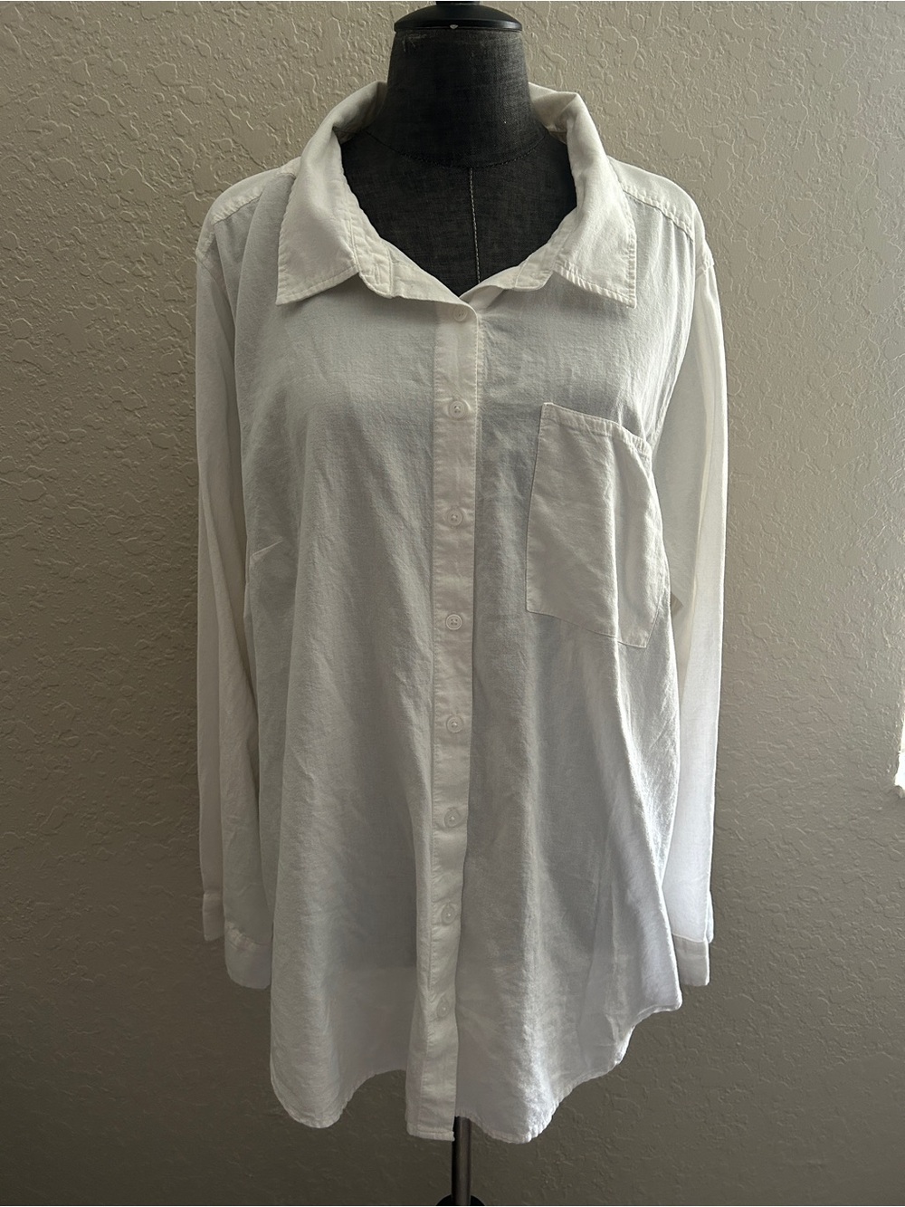 While button up - Picture 2 of 3